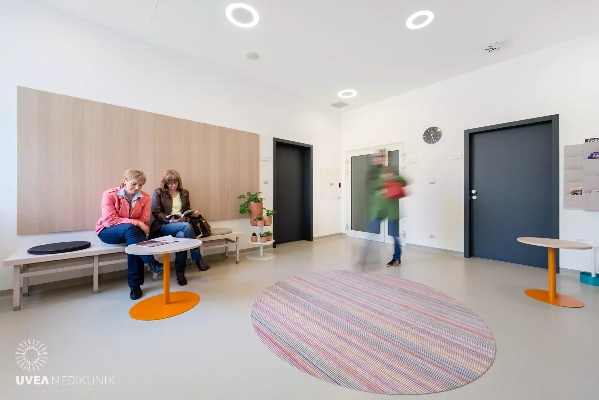 Interér - Prostredie Ocnej Kliniky Uvea009