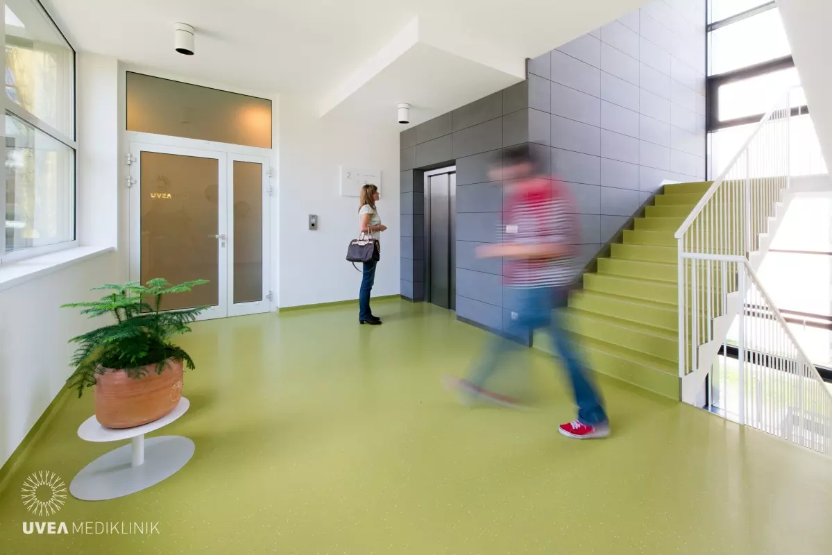 Interér - Prostredie Ocnej Kliniky Uvea015