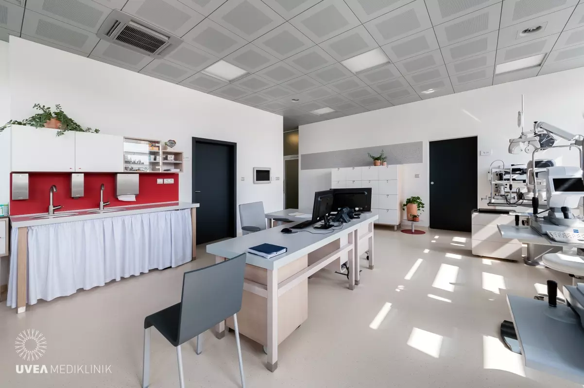 Interér - Prostredie Ocnej Kliniky Uvea023